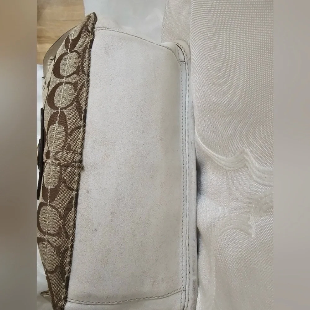 Coach Bleecker Khaki/Chalk Signature Flap Hobo GUC